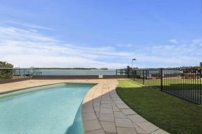 Pumicestone Lodge Unit 12 26 Maloja Ave, Caloundra